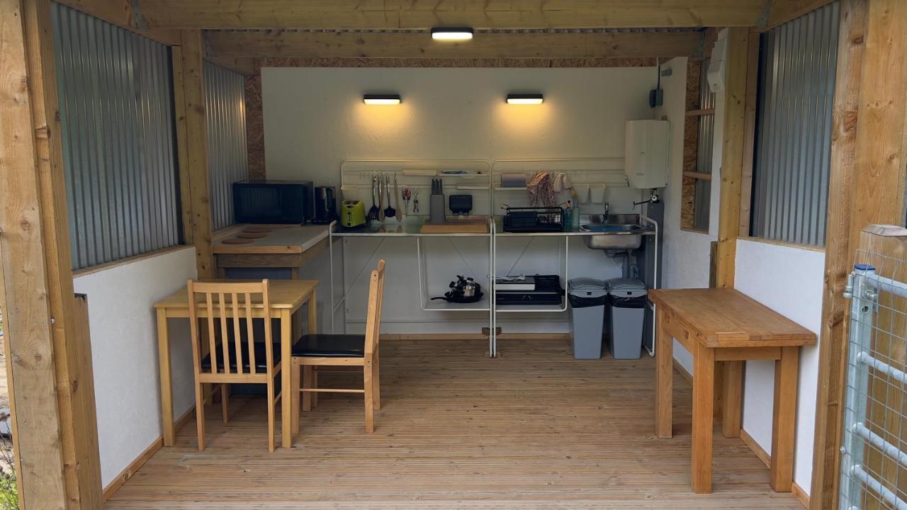 Shepherds Hut At Cedar Gables Lamberhurst ภายนอก รูปภาพ